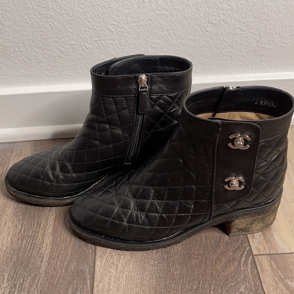 Black Chanel boots size 8 - Picture 4 of 11